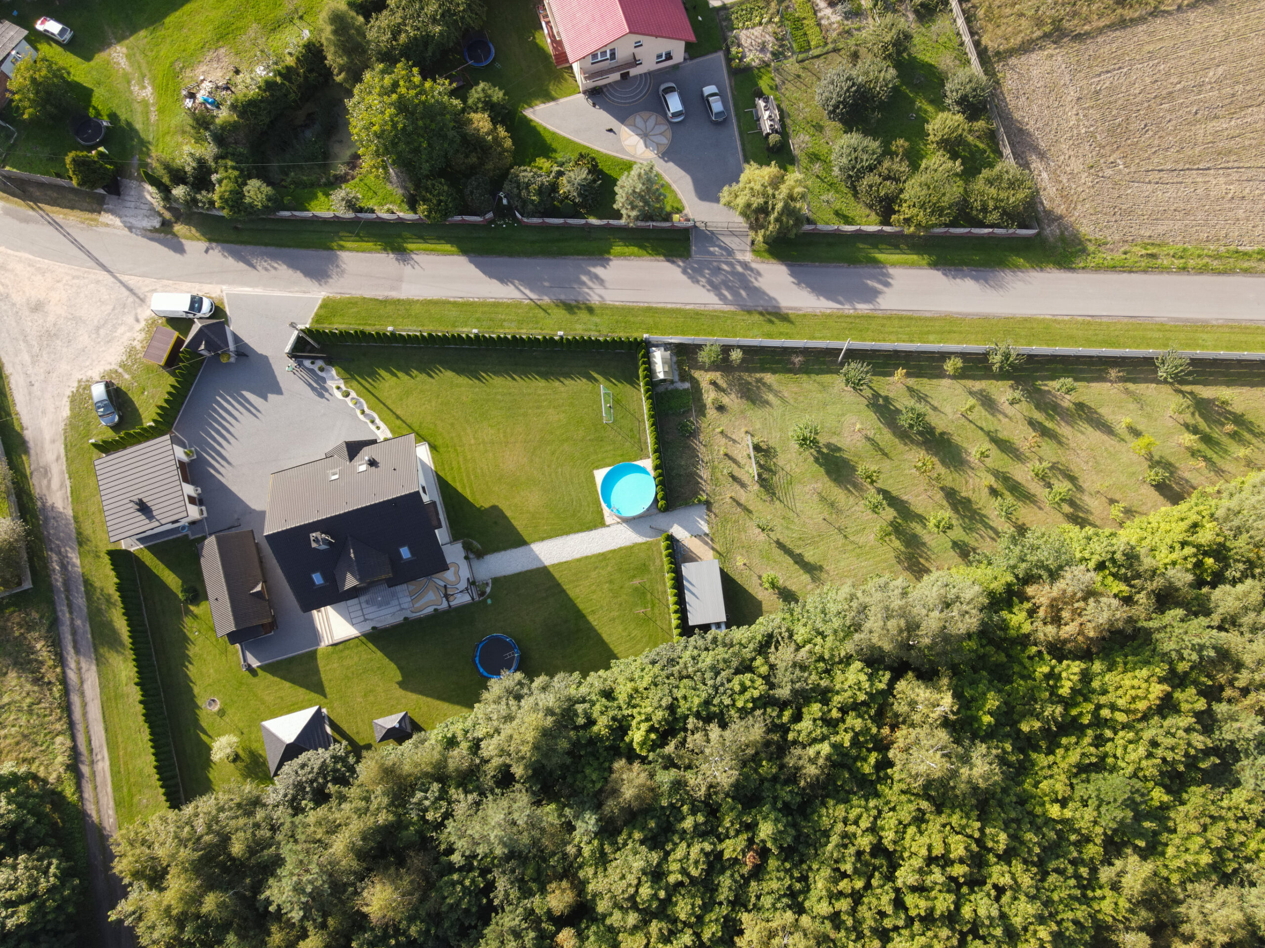 zdjęcia z drona domu na sprzedaż